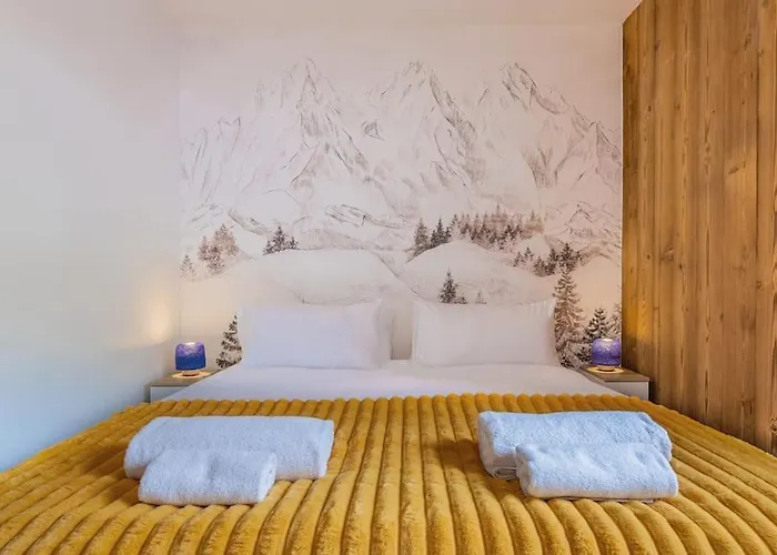 Clos Savoy - New Close To Center & Free Parking - By Cozee *