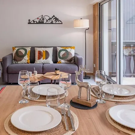 Clos Savoy - New Close To Center & Free Parking - By Cozee Chamonix