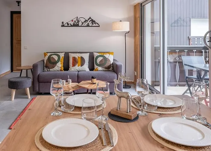 Clos Savoy - New Close To Center & Free Parking - By Cozee * شامونكس