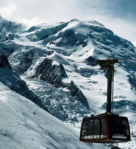 Clos Savoy - New Close To Center & Free Parking - By Cozee